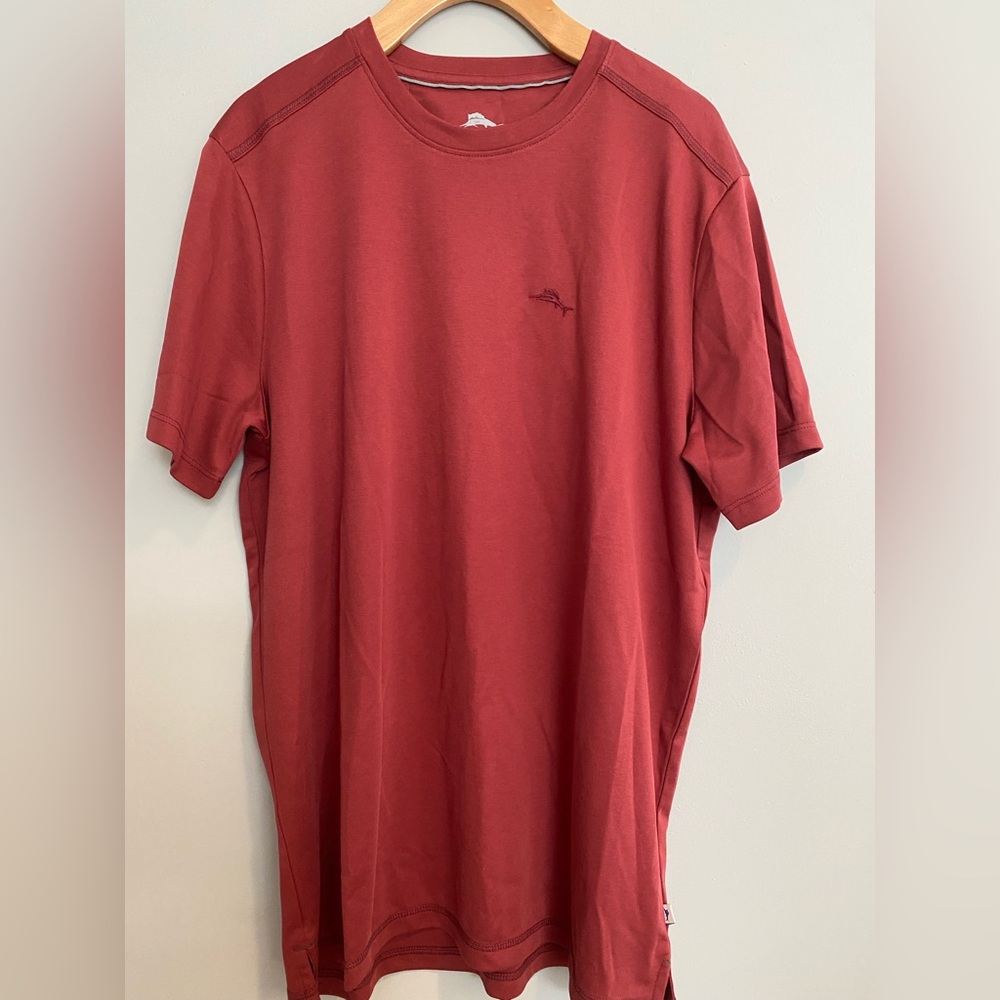 Tommy Bahama Short Sleeve Crew Neck T-Shirt Men's Size Small Rose Red New